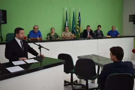 Câmara realiza solenidade de entrega do diploma do mérito educacional