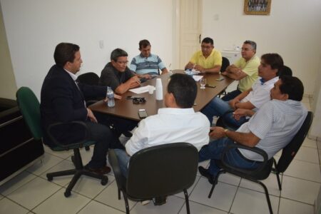 Reunião debate regularização de taxistas e melhorias para o trânsito de Campo Maior