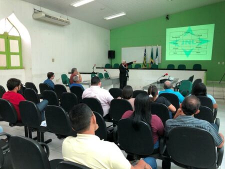 Assessores da Câmara de Campo Maior recebem capacitação sobre técnicas legislativas