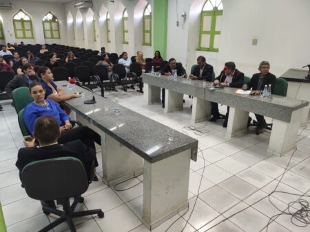 Câmara aprova aplicação de parte dos precatórios do FUNDEF para valorização dos professores