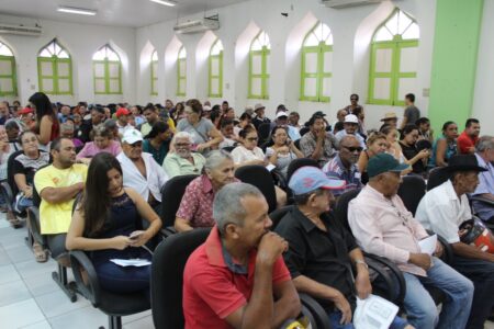 Mais de 200 pessoas são atendidas em mutirão oftalmológico na Câmara de Campo Maior